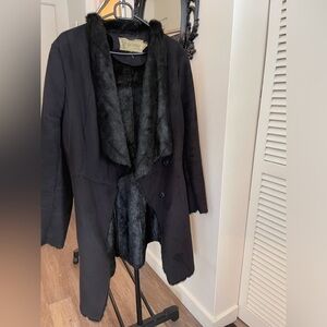 Fur inside , black , size medium
